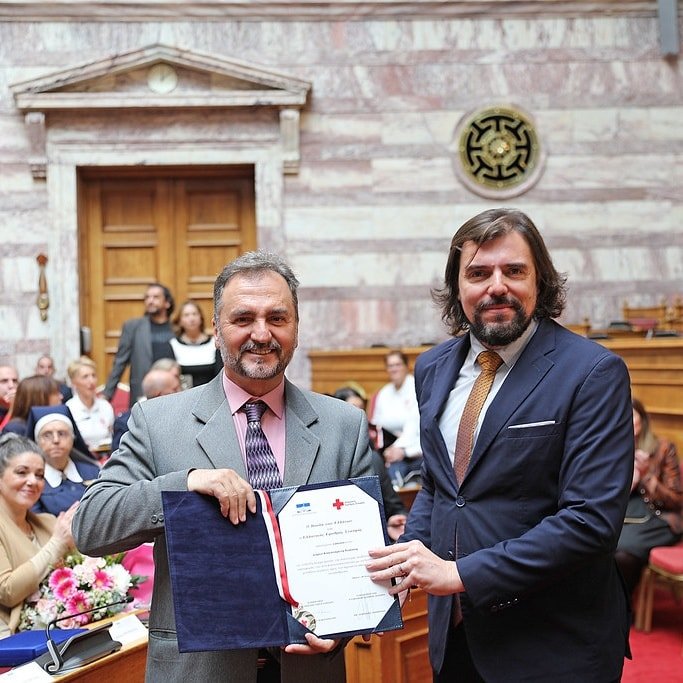 Η Βράβευση του προέδρου του Κ.Σ Αιγάλεω Γιάννη Κακοταρίτη και των υπολοίπων μελών του συλλόγου αποτελεί μια σημαντική δράση αναγνώρισης του κοινωνικού έργου των κυνηγών της χώρας μας. Τιμή στους κυνηγούς από τη Βουλή των Ελλήνων - φωτογραφία 1