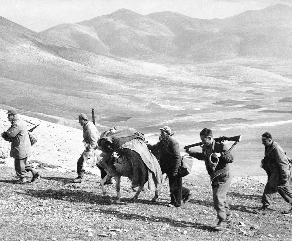 Ιστορικό αφιέρωμα για το κυνήγι και την επιβίωση στην Ελλάδα την περίοδο της Κατοχής othireutis